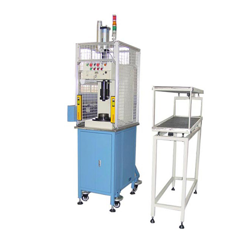 橡膠減振器信號(hào)盤壓裝機(jī)